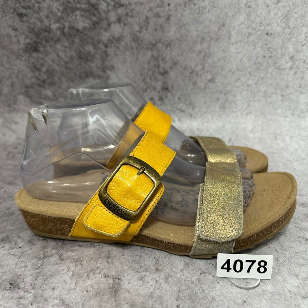 Aetrex Daisy Sandals Womens 9 Yellow Gold Leather Adjustable Slide Comfort